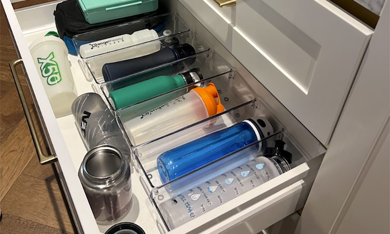 organised kitchen drawer
